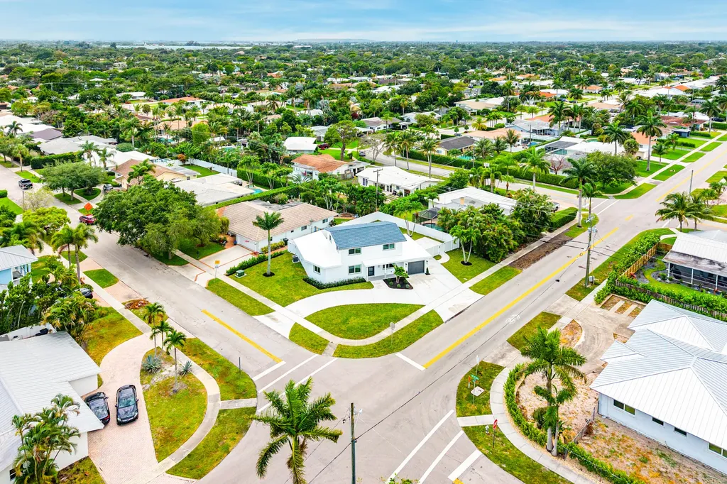 900 SW 13th Street Boca Raton FL 33486