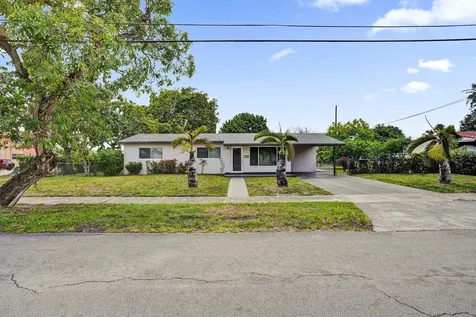 7200 W 14th Avenue Hialeah FL 33014