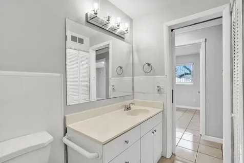 7200 W 14th Avenue Hialeah FL 33014