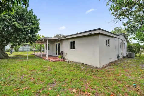 7200 W 14th Avenue Hialeah FL 33014