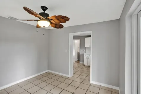 7200 W 14th Avenue Hialeah FL 33014