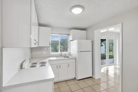 7200 W 14th Avenue Hialeah FL 33014