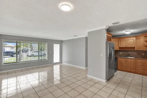 7200 W 14th Avenue Hialeah FL 33014