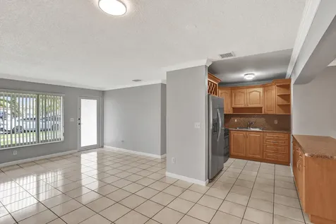 7200 W 14th Avenue Hialeah FL 33014