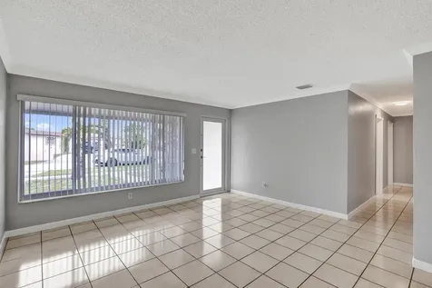 7200 W 14th Avenue Hialeah FL 33014