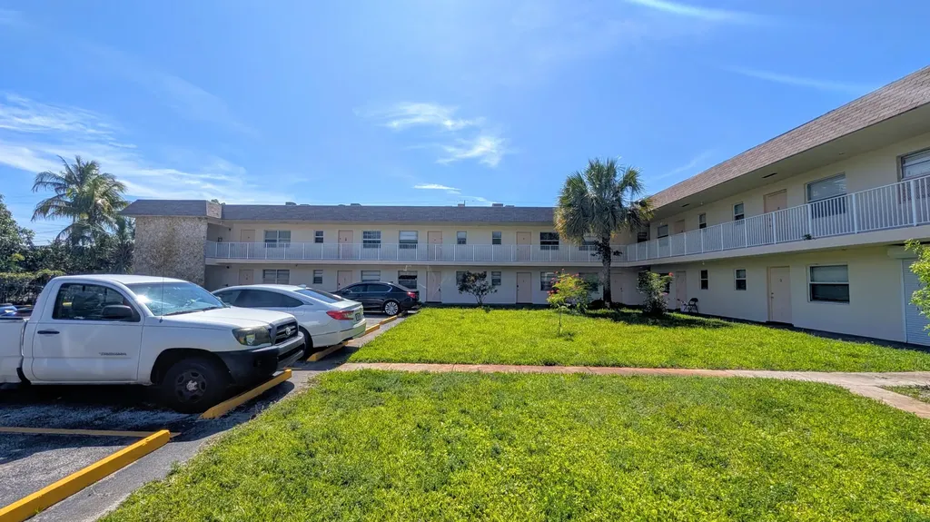 2301 SE 4th Street Boynton Beach FL 33435