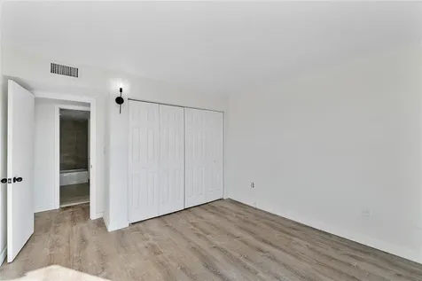 4174 Inverrary Drive Lauderhill FL 33319