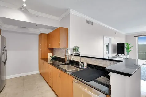 804 E Windward Way Lantana FL 33462
