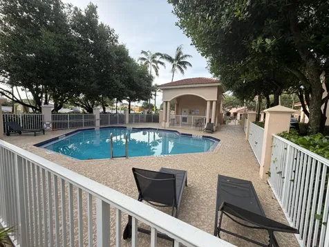 8839 S Isles Circle Tamarac FL 33321