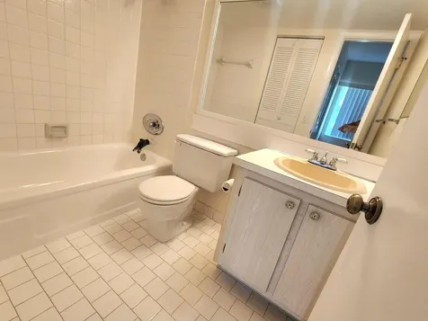 133 Lake Pine Circle Greenacres FL 33463
