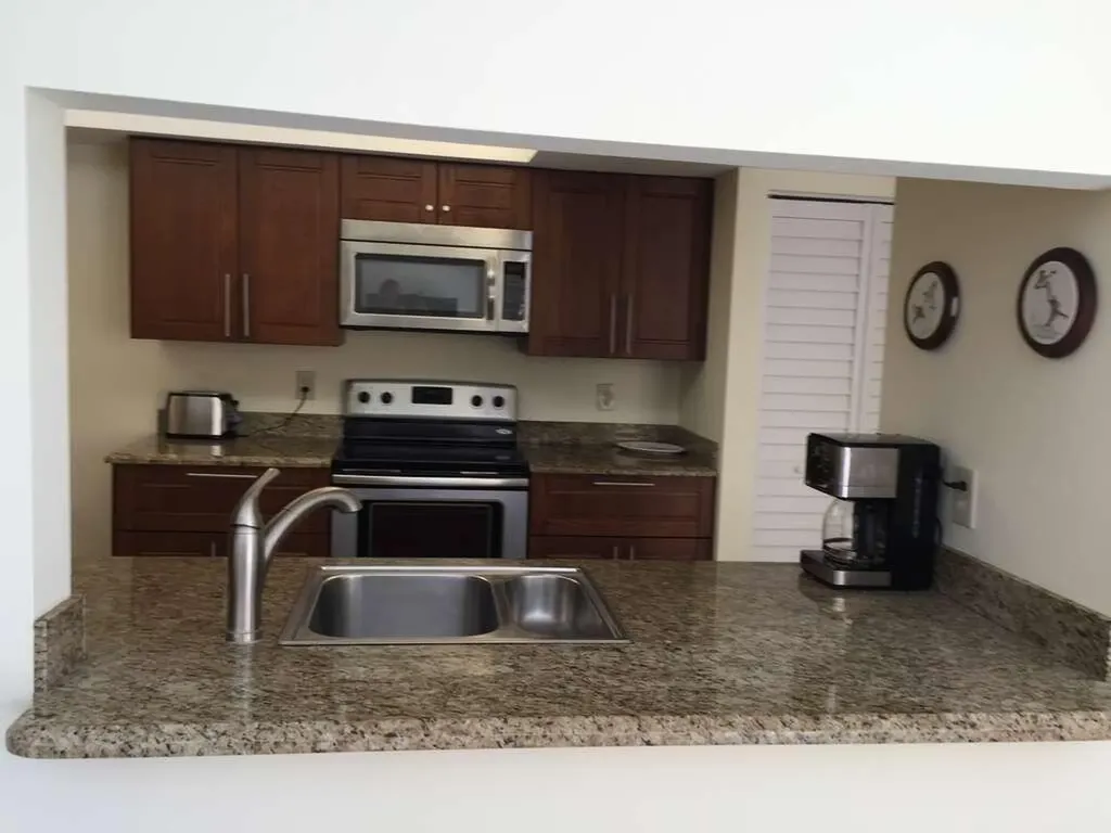 2455 Lindell Boulevard Delray Beach FL 33444