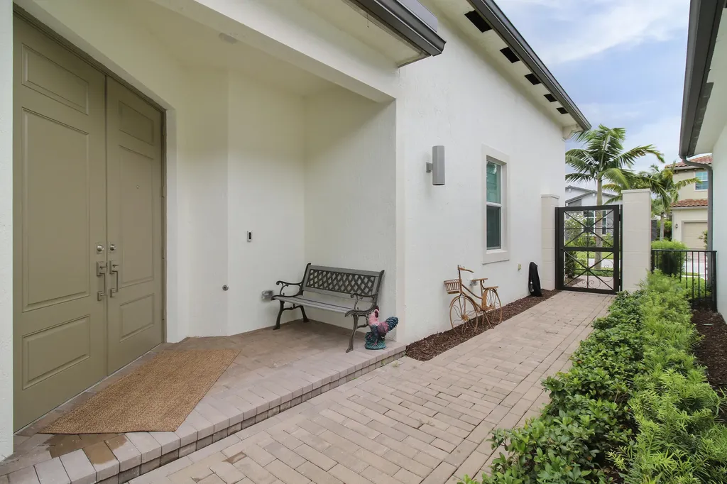 8914 Kingsmoor Way Lake Worth FL 33467