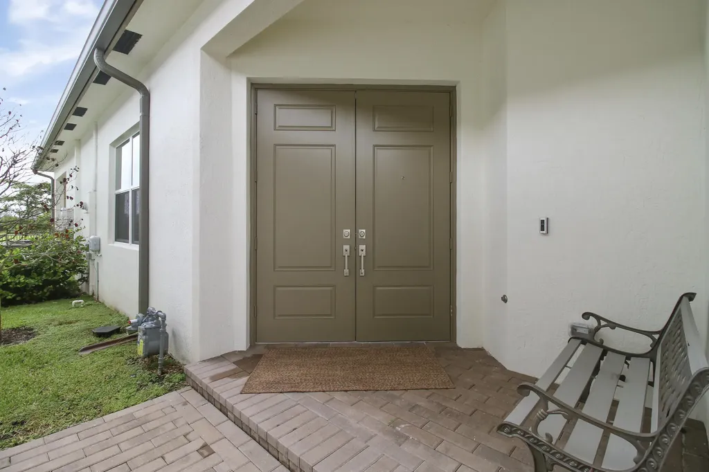 8914 Kingsmoor Way Lake Worth FL 33467