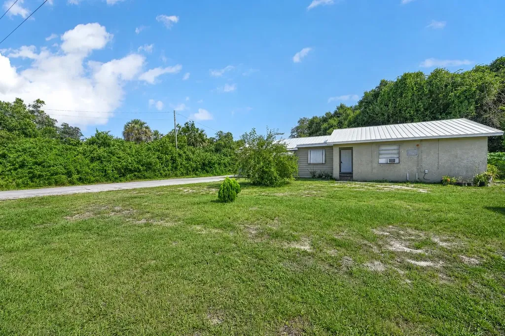 4232 Edwards Road Fort Pierce FL 34981