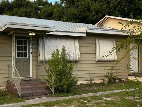 4232 Edwards Road Fort Pierce FL 34981