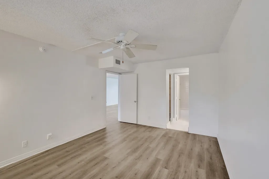 9470 Poinciana Place Davie FL 33324