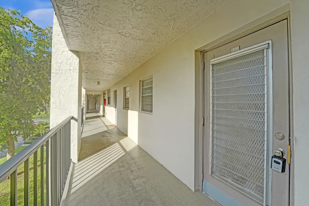 9470 Poinciana Place Davie FL 33324