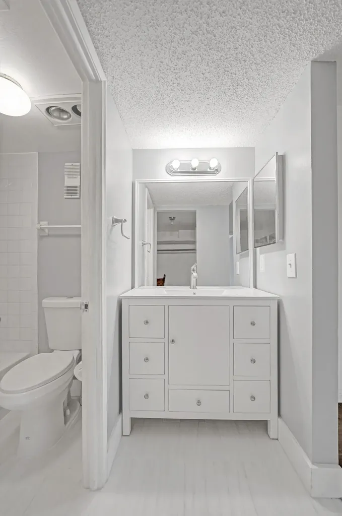 9470 Poinciana Place Davie FL 33324