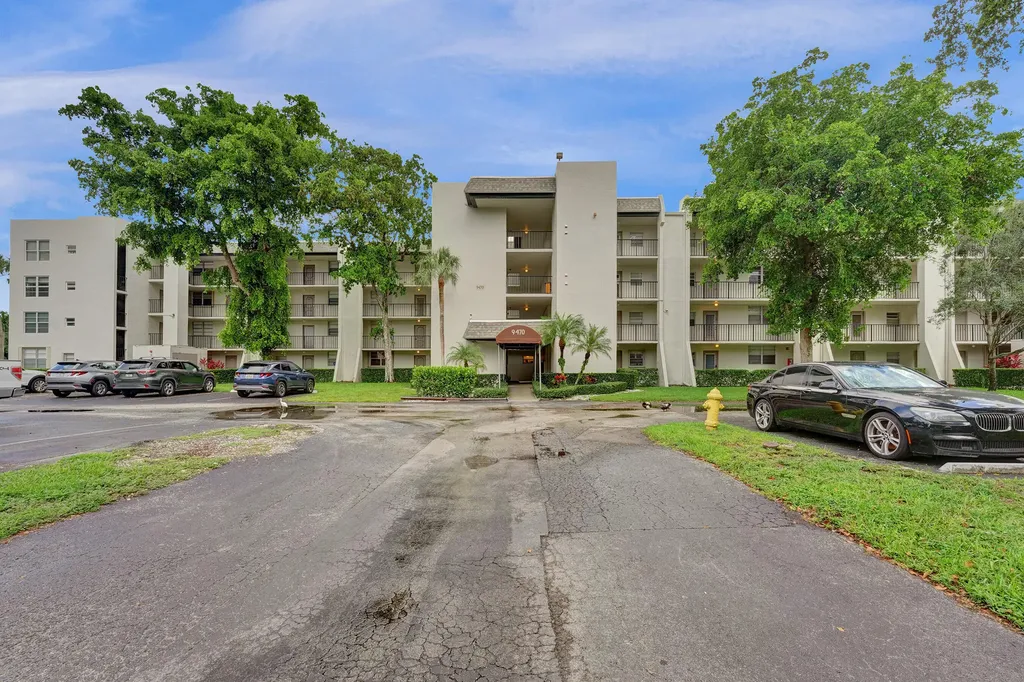 9470 Poinciana Place Davie FL 33324