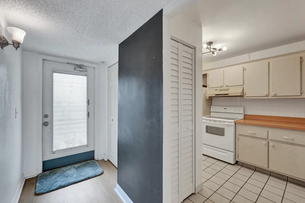 9470 Poinciana Place Davie FL 33324