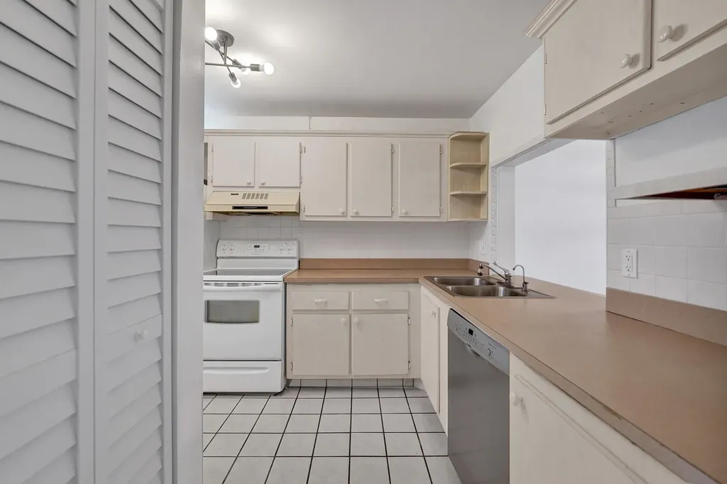 9470 Poinciana Place Davie FL 33324