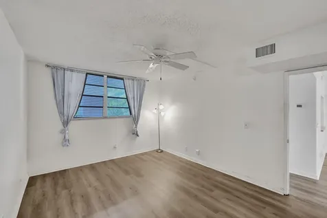 9470 Poinciana Place Davie FL 33324
