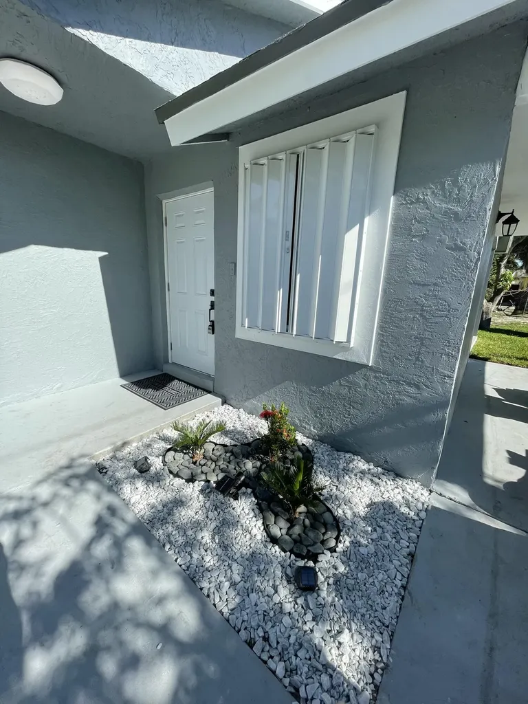378 NW 2nd Way Deerfield Beach FL 33441