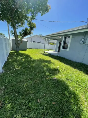 378 NW 2nd Way Deerfield Beach FL 33441