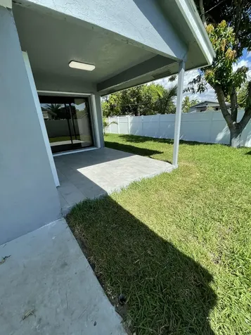 378 NW 2nd Way Deerfield Beach FL 33441