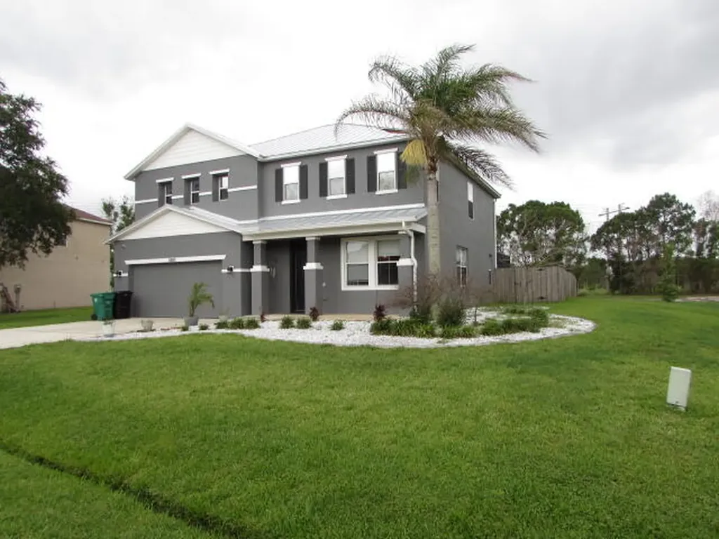 5800 NW Allyse Drive Port St Lucie FL 34986
