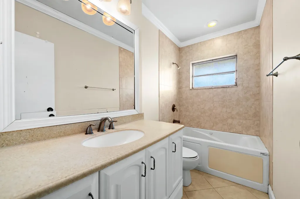 2980 Riverside Drive Coral Springs FL 33065