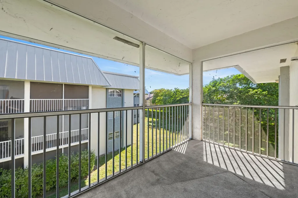 2980 Riverside Drive Coral Springs FL 33065