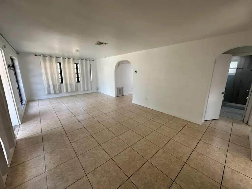 1424 SW 9th Street Fort Lauderdale FL 33312