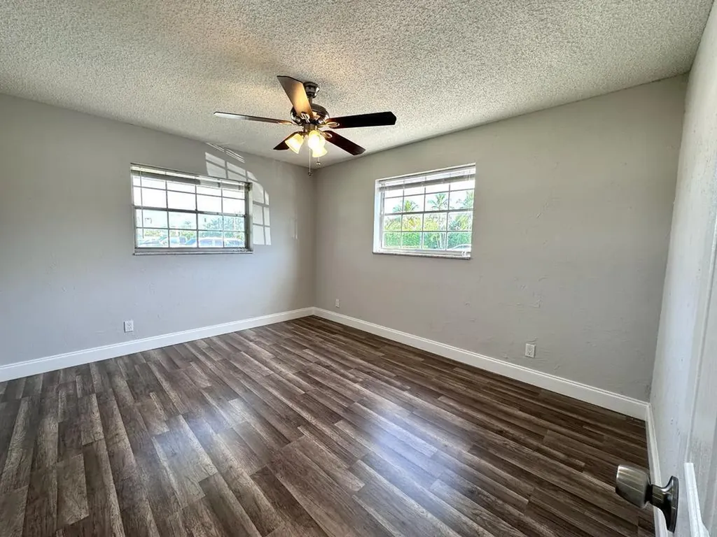 860 Center Street Jupiter FL 33458