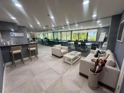 201 Worth Avenue Palm Beach FL 33480