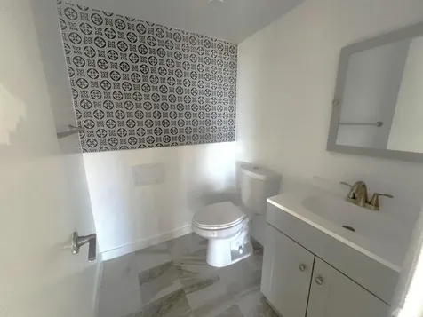 7000 NW 186th Street Hialeah FL 33015