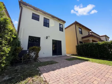 5213 NW 50th Terrace Tamarac FL 33319