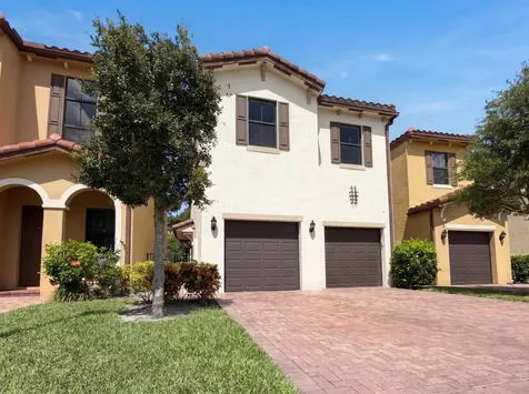 5213 NW 50th Terrace Tamarac FL 33319