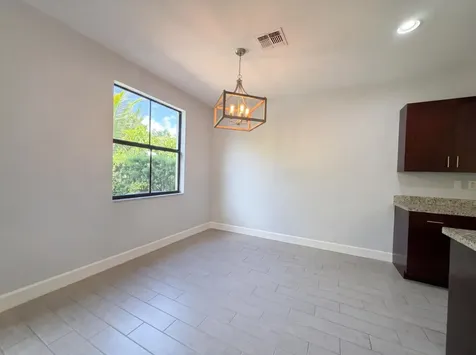 5213 NW 50th Terrace Tamarac FL 33319