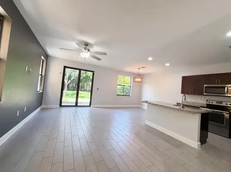 5213 NW 50th Terrace Tamarac FL 33319