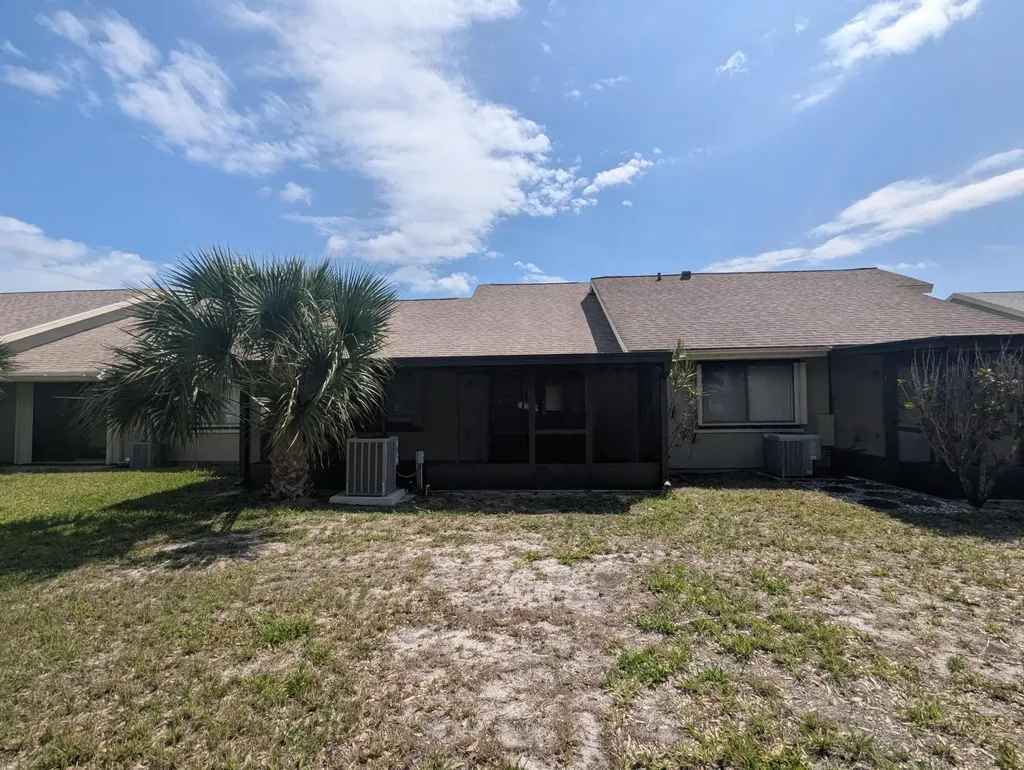 1455 SE Colchester Circle Port St Lucie FL 34952