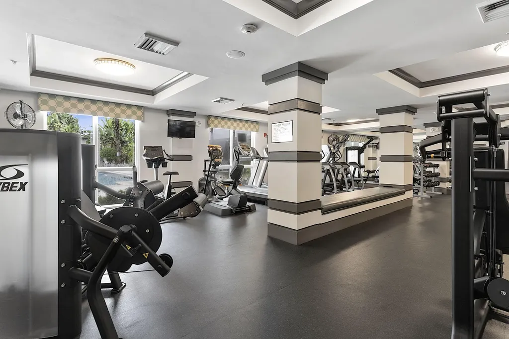 2421 NE 65th Street Fort Lauderdale FL 33308