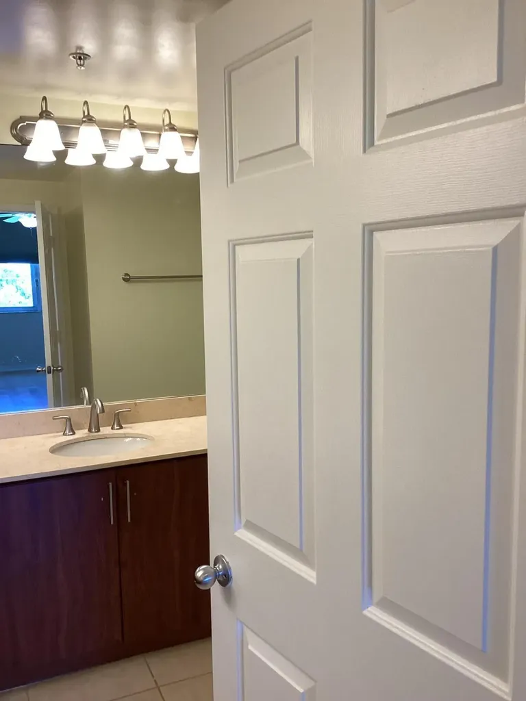 2421 NE 65th Street Fort Lauderdale FL 33308