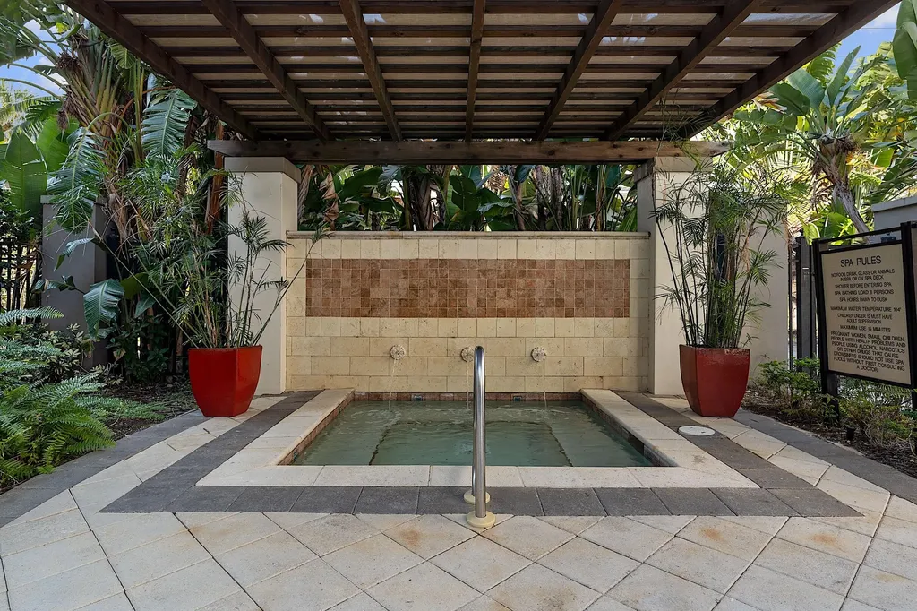 2421 NE 65th Street Fort Lauderdale FL 33308