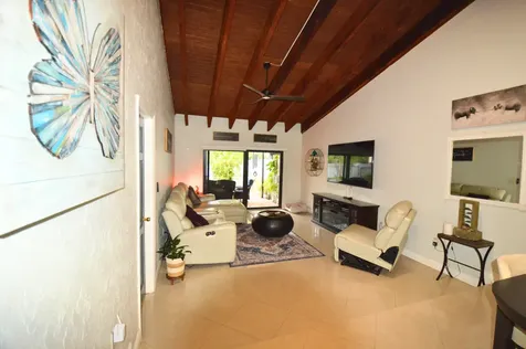 2280 Poinsetta Court Pembroke Pines FL 33026