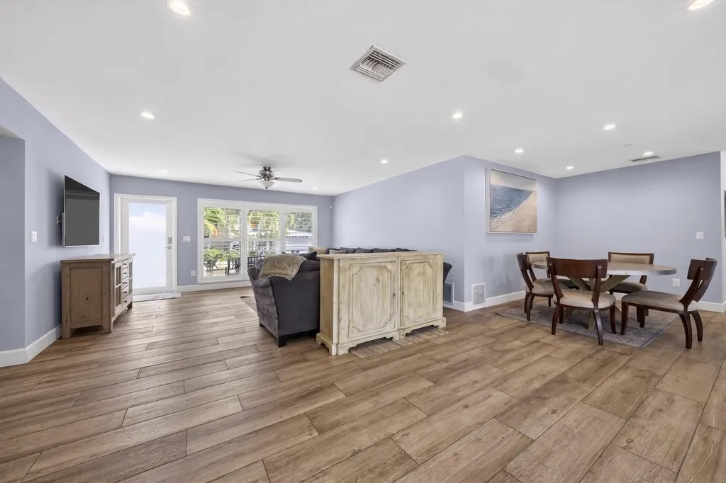 2231 NE 34th Street Lighthouse Point FL 33064