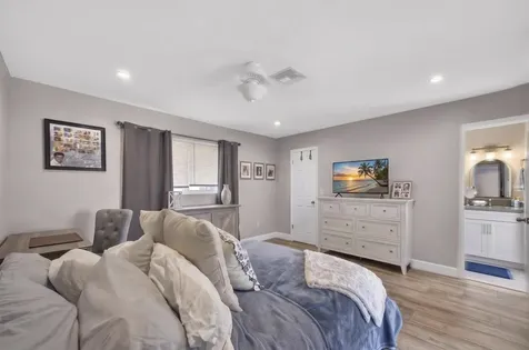2231 NE 34th Street Lighthouse Point FL 33064