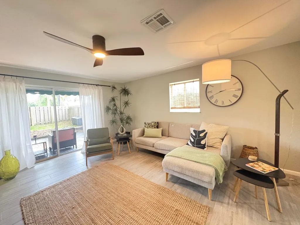 690 SE 23rd Avenue Pompano Beach FL 33062