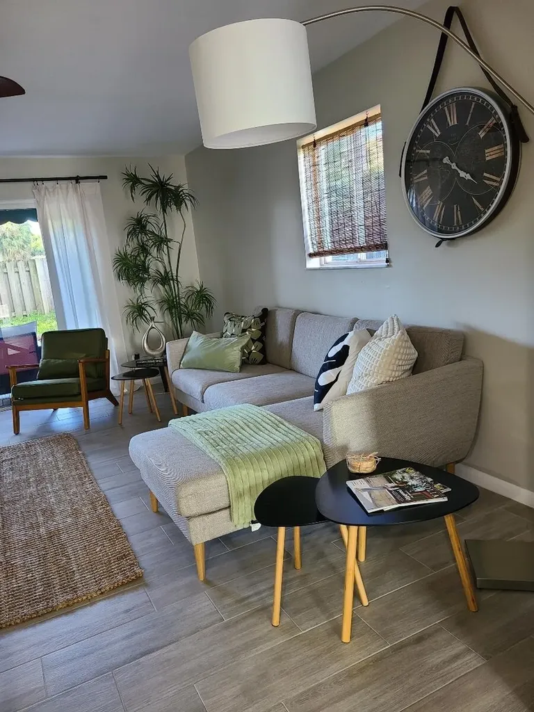 690 SE 23rd Avenue Pompano Beach FL 33062