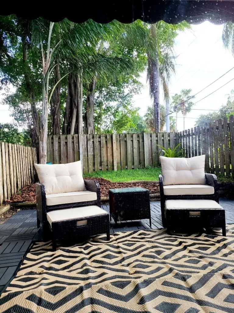 690 SE 23rd Avenue Pompano Beach FL 33062